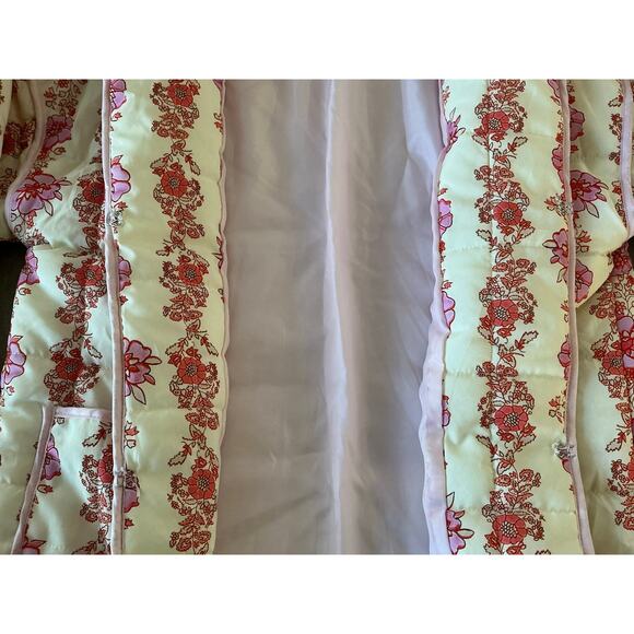 Floral Quilted Jacket in cream with a pink pipe trim | Small - Picture 5 of 5